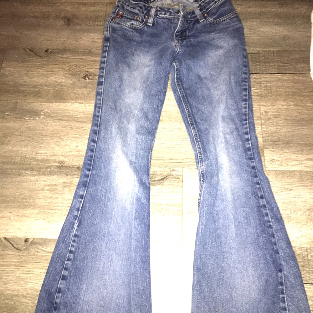 Y2K low-rise flared Mudd Jeans, Size 3, very tight fitting.